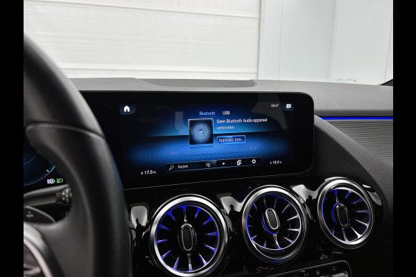 Mercedes-Benz EQA 250 Luxury Line 67 kWh Lichtmetalen velgen | Navigatie | Wide screen | Keyles Go | parking support met camera achter | Inclusief 48 maanden MB Certified garantie voor Europa. Mercedes-Benz EQA 250 Luxury Line 67 kWh Lichtmetalen velgen | Navigatie | Wide screen | Keyles Go | parking support met camera achter | Inclusief 48 maanden MB Certified garantie voor Europa.