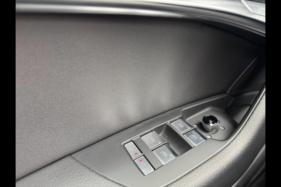 Audi A6 Avant 45 TFSI quattro Sport S Line Panorama Leder Camera LED