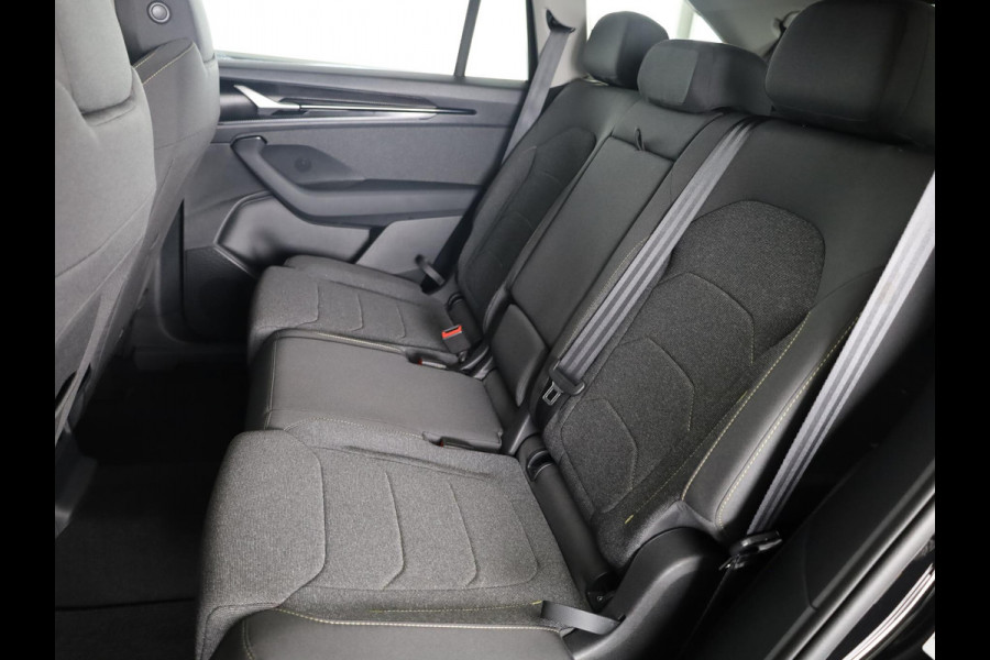 Škoda Kodiaq 1.5 TSI MHEV Business Edition 7p. 150 pk Automaat (DSG) | 7-Persoons | Panoramadak | Verlengde garantie | Navigatie | Trekhaak (wegklapbaar) | Parkeersensoren | Achteruitrijcamera | Matrix LED koplampen | Škoda Kodiaq 1.5 TSI MHEV Business Edition 7p. 150 pk Automaat (DSG) | 7-Persoons | Panoramadak | Verlengde garantie | Navigatie | Trekhaak (wegklapbaar) | Parkeersensoren | Achteruitrijcamera | Matrix LED koplampen |
