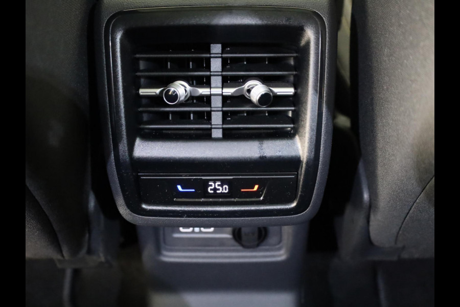Škoda Kodiaq 1.5 TSI MHEV Business Edition 7p. 150 pk Automaat (DSG) | 7-Persoons | Panoramadak | Verlengde garantie | Navigatie | Trekhaak (wegklapbaar) | Parkeersensoren | Achteruitrijcamera | Matrix LED koplampen | Škoda Kodiaq 1.5 TSI MHEV Business Edition 7p. 150 pk Automaat (DSG) | 7-Persoons | Panoramadak | Verlengde garantie | Navigatie | Trekhaak (wegklapbaar) | Parkeersensoren | Achteruitrijcamera | Matrix LED koplampen |