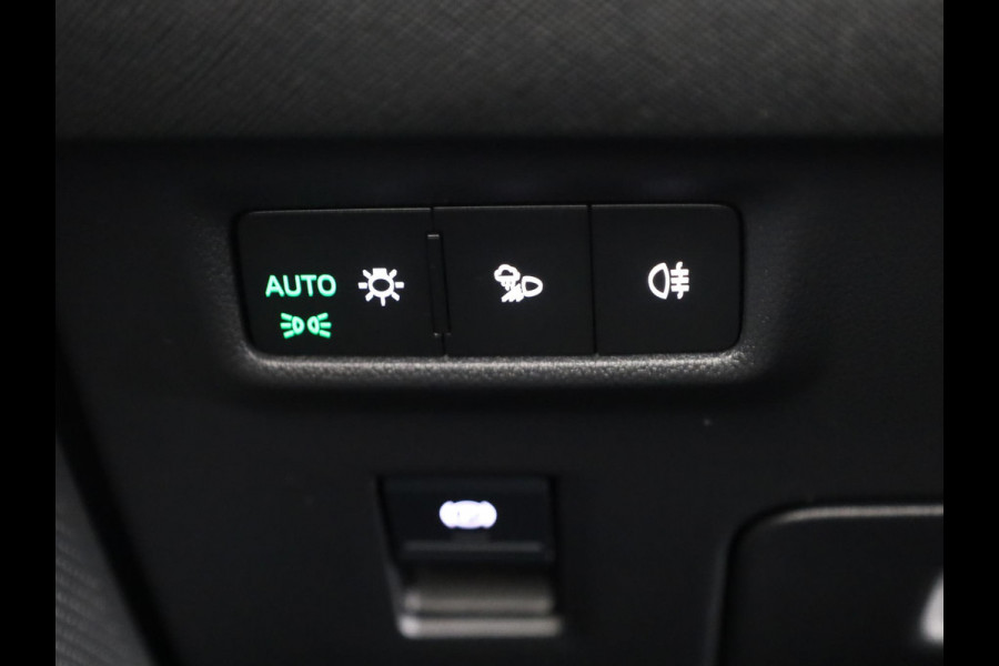 Škoda Kodiaq 1.5 TSI MHEV Business Edition 7p. 150 pk Automaat (DSG) | 7-Persoons | Panoramadak | Verlengde garantie | Navigatie | Trekhaak (wegklapbaar) | Parkeersensoren | Achteruitrijcamera | Matrix LED koplampen | Škoda Kodiaq 1.5 TSI MHEV Business Edition 7p. 150 pk Automaat (DSG) | 7-Persoons | Panoramadak | Verlengde garantie | Navigatie | Trekhaak (wegklapbaar) | Parkeersensoren | Achteruitrijcamera | Matrix LED koplampen |