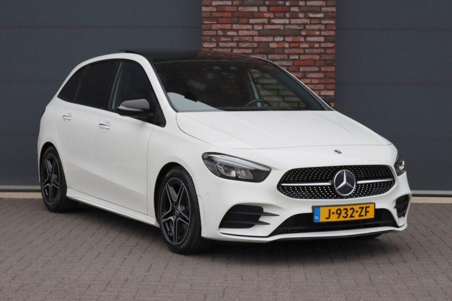 Mercedes-Benz B-Klasse 220 AMG Line Premium+ | Panoramadak | Augmented Reality | Advanced Sound System | Keyless Go | Cruise Control | Stoelverwarming | Dodehoekassistent | Nightpakket |
