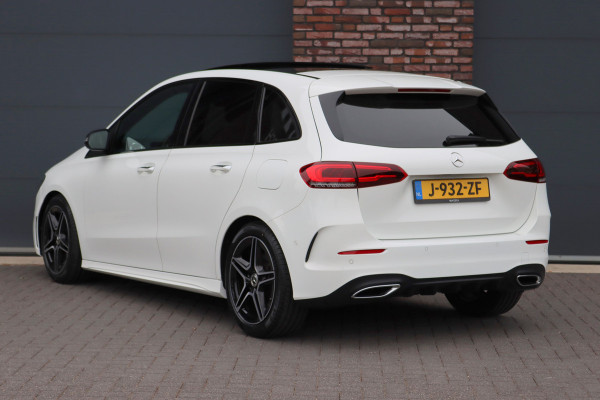 Mercedes-Benz B-Klasse 220 AMG Line Premium+ | Panoramadak | Augmented Reality | Advanced Sound System | Keyless Go | Cruise Control | Stoelverwarming | Dodehoekassistent | Nightpakket |