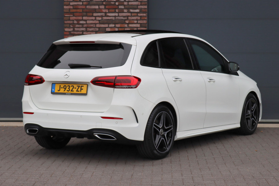 Mercedes-Benz B-Klasse 220 AMG Line Premium+ | Panoramadak | Augmented Reality | Advanced Sound System | Keyless Go | Cruise Control | Stoelverwarming | Dodehoekassistent | Nightpakket |