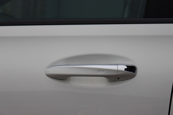 Mercedes-Benz B-Klasse 220 AMG Line Premium+ | Panoramadak | Augmented Reality | Advanced Sound System | Keyless Go | Cruise Control | Stoelverwarming | Dodehoekassistent | Nightpakket |