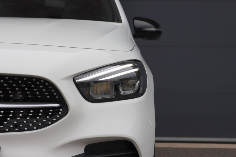 Mercedes-Benz B-Klasse 220 AMG Line Premium+ | Panoramadak | Augmented Reality | Advanced Sound System | Keyless Go | Cruise Control | Stoelverwarming | Dodehoekassistent | Nightpakket |