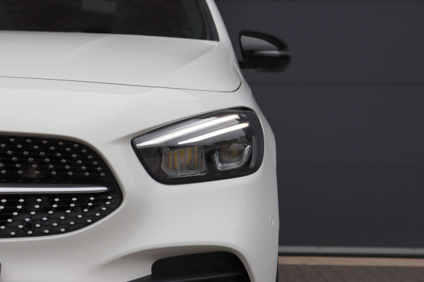 Mercedes-Benz B-Klasse 220 AMG Line Premium+ | Panoramadak | Augmented Reality | Advanced Sound System | Keyless Go | Cruise Control | Stoelverwarming | Dodehoekassistent | Nightpakket |