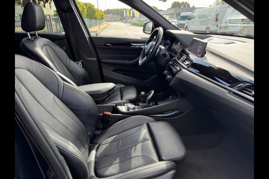 BMW X1 XDrive25i High Executive HUD Panorama Memory M Pakket BMW X1 XDrive25i High Executive HUD Panorama Memory M Pakket
