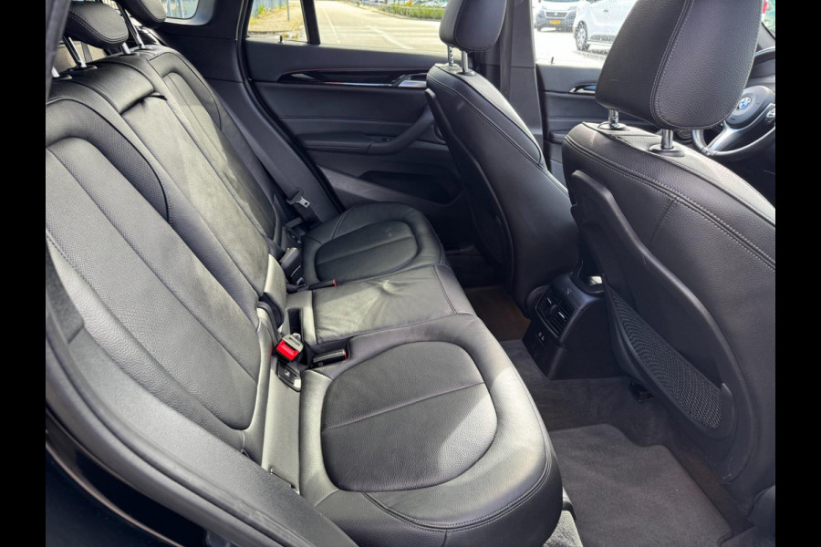 BMW X1 XDrive25i High Executive HUD Panorama Memory M Pakket BMW X1 XDrive25i High Executive HUD Panorama Memory M Pakket