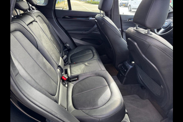 BMW X1 XDrive25i High Executive HUD Panorama Memory M Pakket BMW X1 XDrive25i High Executive HUD Panorama Memory M Pakket