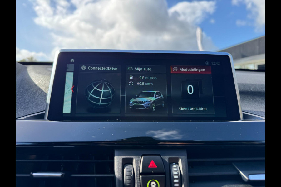 BMW X1 XDrive25i High Executive HUD Panorama Memory M Pakket BMW X1 XDrive25i High Executive HUD Panorama Memory M Pakket