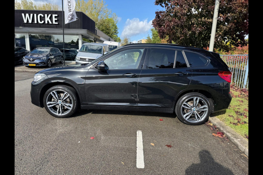 BMW X1 XDrive25i High Executive HUD Panorama Memory M Pakket BMW X1 XDrive25i High Executive HUD Panorama Memory M Pakket