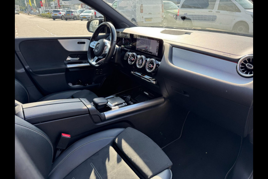 Mercedes-Benz B-Klasse 250 e AMG Panorama Leder Camera Navi Mercedes-Benz B-Klasse 250 e AMG Panorama Leder Camera Navi