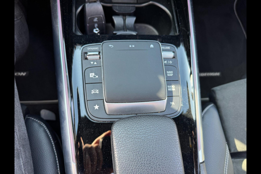 Mercedes-Benz B-Klasse 250 e AMG Panorama Leder Camera Navi Mercedes-Benz B-Klasse 250 e AMG Panorama Leder Camera Navi