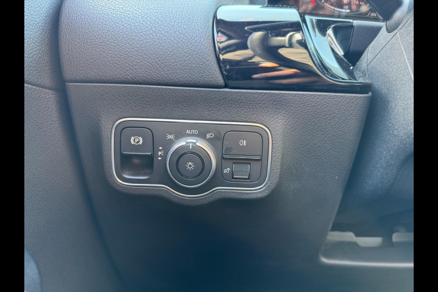 Mercedes-Benz B-Klasse 250 e AMG Panorama Leder Camera Navi Mercedes-Benz B-Klasse 250 e AMG Panorama Leder Camera Navi