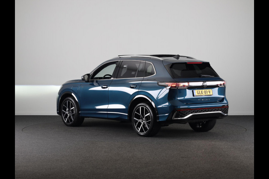 Volkswagen Tiguan 1.5 eHybrid R-Line Business 204 PK | Panoramaschuif-kanteldak | 20" lm velgen 'leeds' | Comfort pakket | Verlengde garantie 11/2028 |