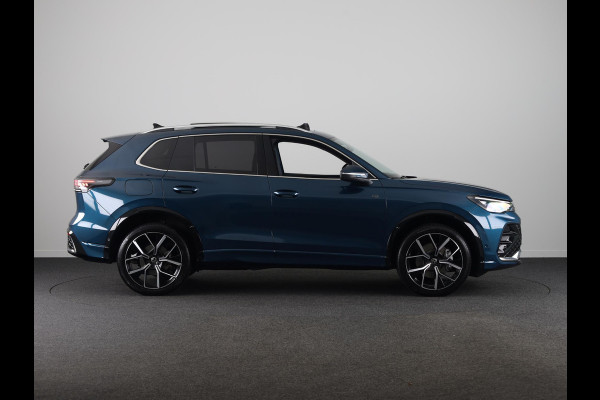 Volkswagen Tiguan 1.5 eHybrid R-Line Business 204 PK | Panoramaschuif-kanteldak | 20" lm velgen 'leeds' | Comfort pakket | Verlengde garantie 11/2028 |