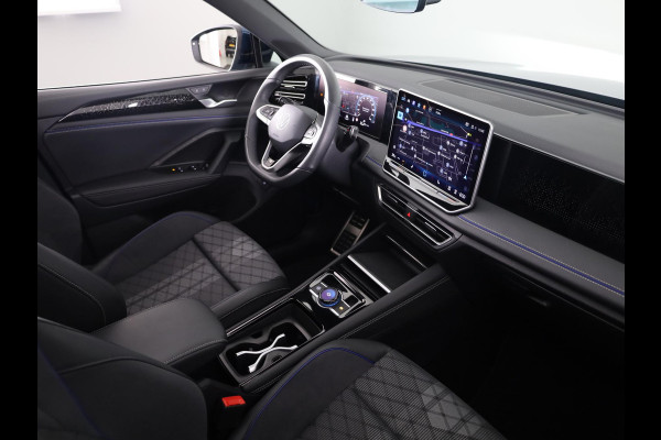 Volkswagen Tiguan 1.5 eHybrid R-Line Business 204 PK | Panoramaschuif-kanteldak | 20" lm velgen 'leeds' | Comfort pakket | Verlengde garantie 11/2028 |