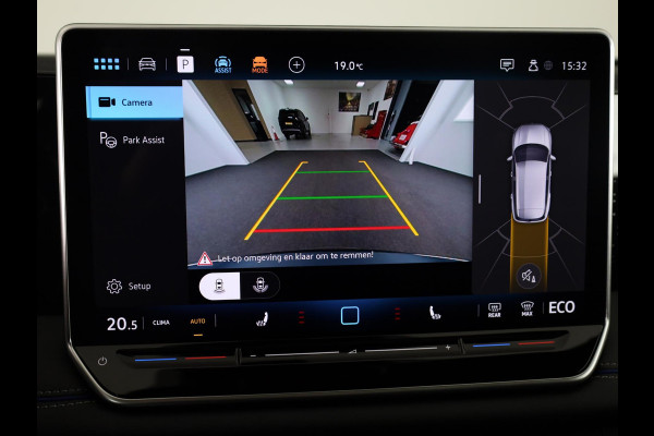 Volkswagen Tiguan 1.5 eHybrid R-Line Business 204 PK | Panoramaschuif-kanteldak | 20" lm velgen 'leeds' | Comfort pakket | Verlengde garantie 11/2028 |