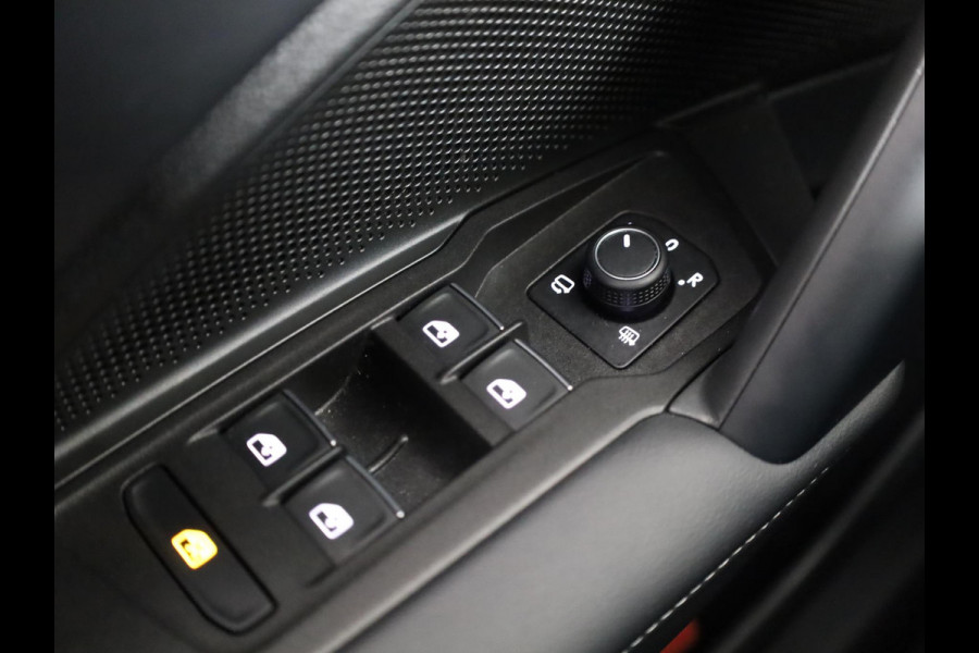 Volkswagen Tiguan 1.5 eHybrid R-Line Business 204 PK | Panoramaschuif-kanteldak | 20" lm velgen 'leeds' | Comfort pakket | Verlengde garantie 11/2028 |