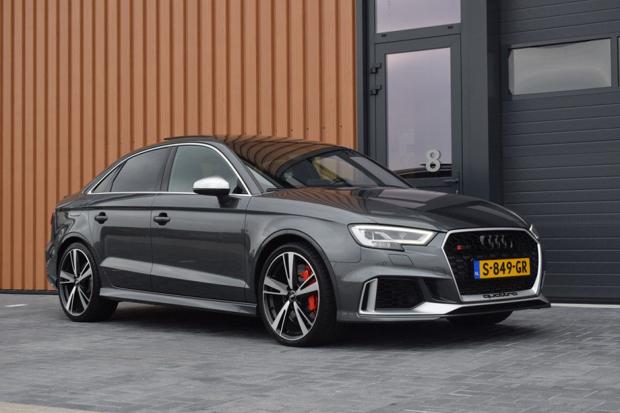 Audi RS3 Limousine 2.5 TFSI 400pk Quattro Pano | Magnetic ride | B&O Audi RS3 Limousine 2.5 TFSI 400pk Quattro Pano | Magnetic ride | B&O