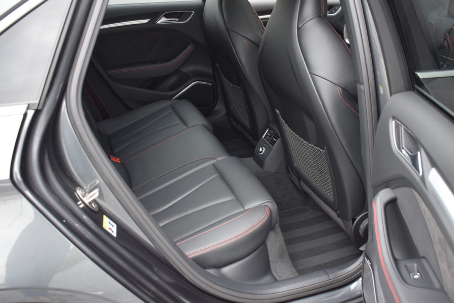 Audi RS3 Limousine 2.5 TFSI 400pk Quattro Pano | Magnetic ride | B&O Audi RS3 Limousine 2.5 TFSI 400pk Quattro Pano | Magnetic ride | B&O