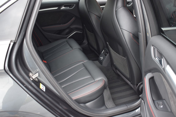 Audi RS3 Limousine 2.5 TFSI 400pk Quattro Pano | Magnetic ride | B&O Audi RS3 Limousine 2.5 TFSI 400pk Quattro Pano | Magnetic ride | B&O