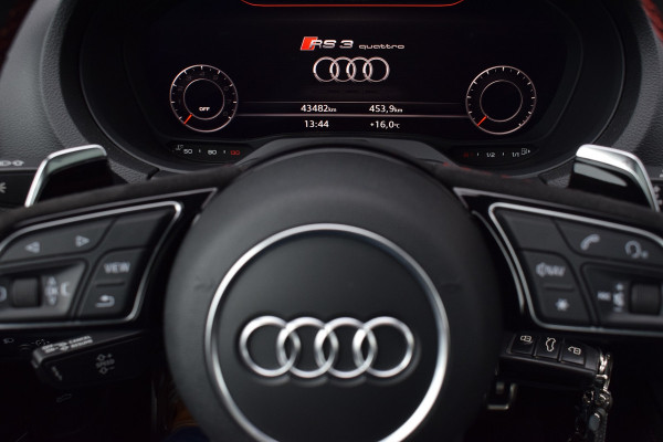 Audi RS3 Limousine 2.5 TFSI 400pk Quattro Pano | Magnetic ride | B&O Audi RS3 Limousine 2.5 TFSI 400pk Quattro Pano | Magnetic ride | B&O