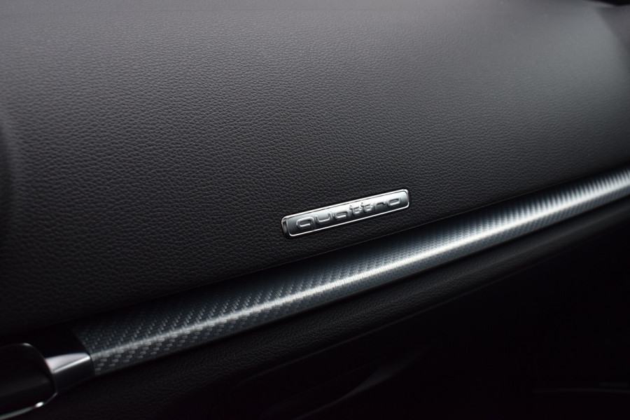 Audi RS3 Limousine 2.5 TFSI 400pk Quattro Pano | Magnetic ride | B&O Audi RS3 Limousine 2.5 TFSI 400pk Quattro Pano | Magnetic ride | B&O