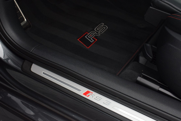 Audi RS3 Limousine 2.5 TFSI 400pk Quattro Pano | Magnetic ride | B&O Audi RS3 Limousine 2.5 TFSI 400pk Quattro Pano | Magnetic ride | B&O