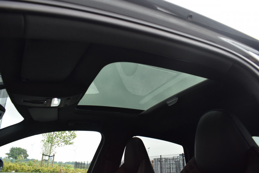 Audi RS3 Limousine 2.5 TFSI 400pk Quattro Pano | Magnetic ride | B&O Audi RS3 Limousine 2.5 TFSI 400pk Quattro Pano | Magnetic ride | B&O