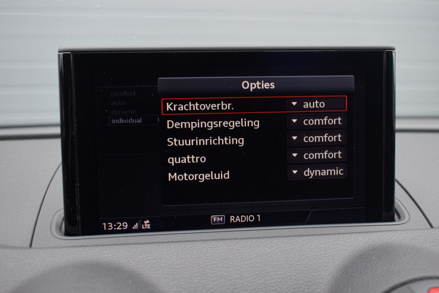 Audi RS3 Limousine 2.5 TFSI 400pk Quattro Pano | Magnetic ride | B&O Audi RS3 Limousine 2.5 TFSI 400pk Quattro Pano | Magnetic ride | B&O