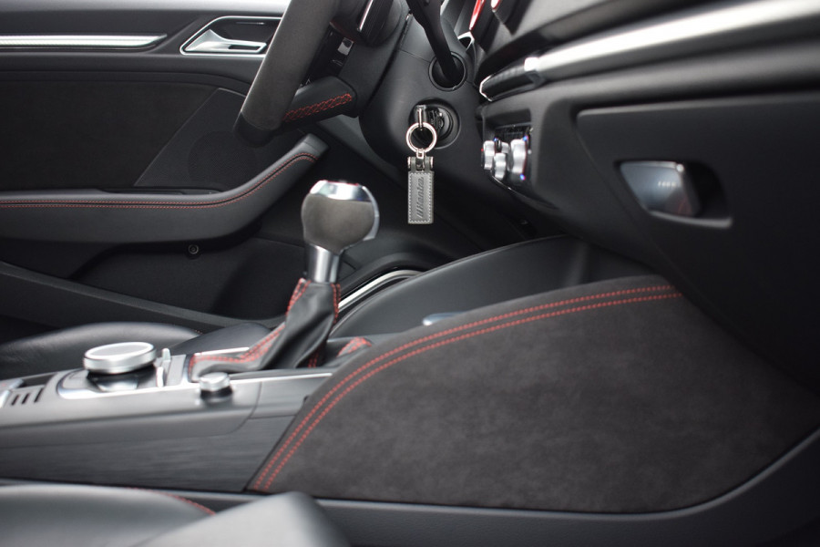 Audi RS3 Limousine 2.5 TFSI 400pk Quattro Pano | Magnetic ride | B&O Audi RS3 Limousine 2.5 TFSI 400pk Quattro Pano | Magnetic ride | B&O