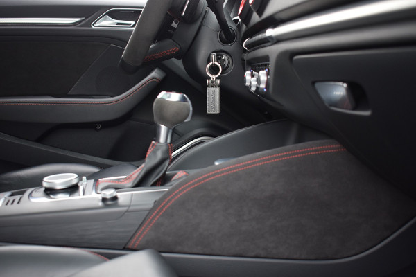 Audi RS3 Limousine 2.5 TFSI 400pk Quattro Pano | Magnetic ride | B&O Audi RS3 Limousine 2.5 TFSI 400pk Quattro Pano | Magnetic ride | B&O