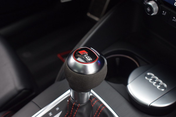 Audi RS3 Limousine 2.5 TFSI 400pk Quattro Pano | Magnetic ride | B&O Audi RS3 Limousine 2.5 TFSI 400pk Quattro Pano | Magnetic ride | B&O