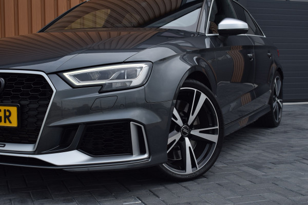 Audi RS3 Limousine 2.5 TFSI 400pk Quattro Pano | Magnetic ride | B&O Audi RS3 Limousine 2.5 TFSI 400pk Quattro Pano | Magnetic ride | B&O