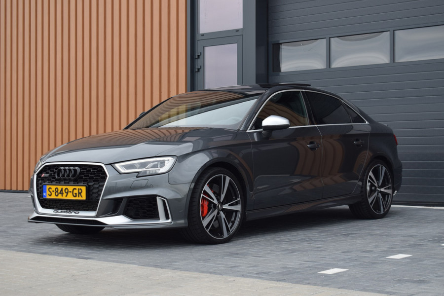 Audi RS3 Limousine 2.5 TFSI 400pk Quattro Pano | Magnetic ride | B&O Audi RS3 Limousine 2.5 TFSI 400pk Quattro Pano | Magnetic ride | B&O