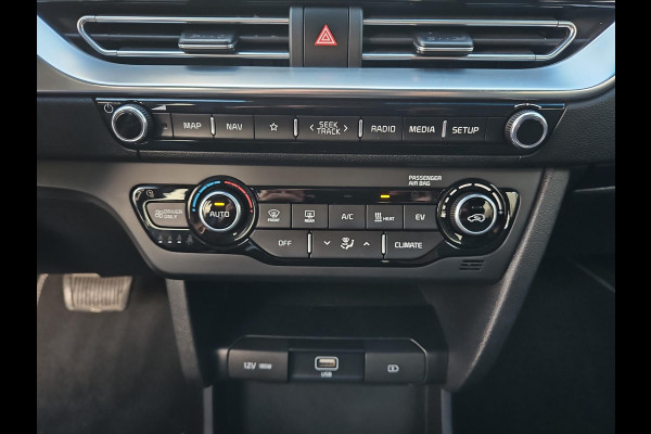 Kia e-Niro Edition 64 kWh | Stoel- en Stuuverwarwing | Adapt. Cruise | Clima | Lane Assist |