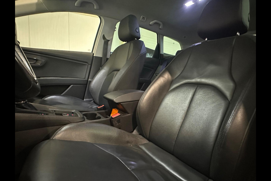 Seat León ST 1.6 TDI Style Business Intense | VIRTUAL | LED | TREKHAAK | LEDER