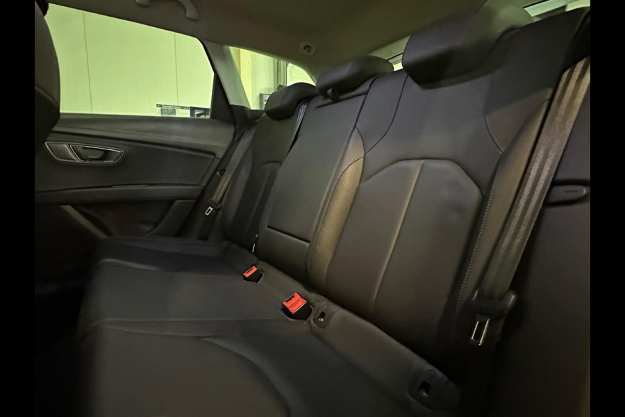 Seat León ST 1.6 TDI Style Business Intense | VIRTUAL | LED | TREKHAAK | LEDER