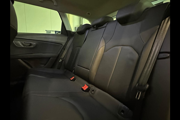Seat León ST 1.6 TDI Style Business Intense | VIRTUAL | LED | TREKHAAK | LEDER