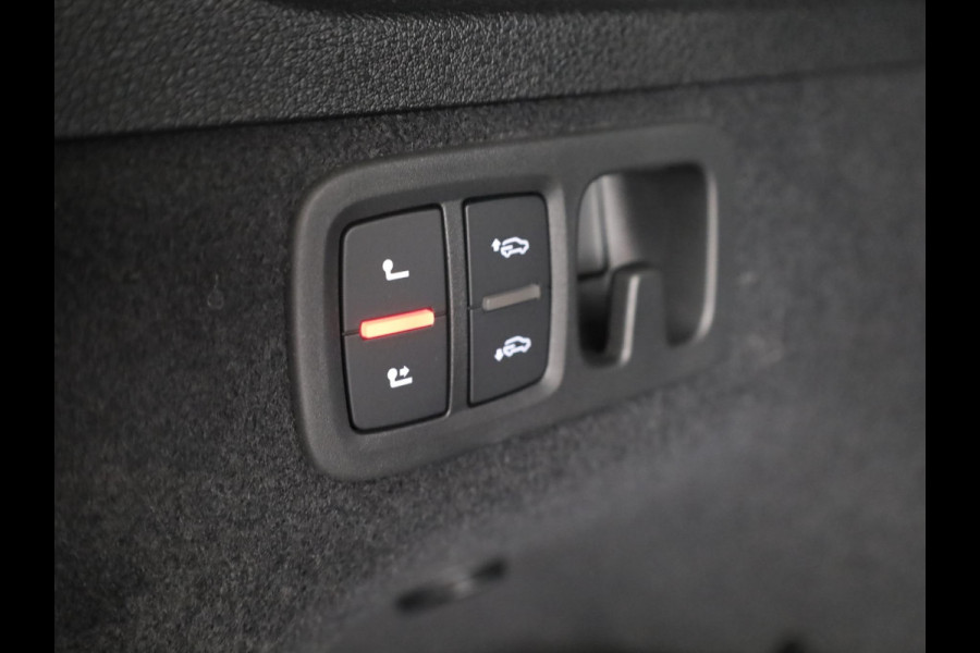 Audi Q7 60 TFSI e quattro Pro Line S Competition 490pk | Panoramdak | B&O Premium Soundsystem | ELektrisch verstl stoelen met geheugen | HD Matrix | Servo sluiting | Trekhaak Audi Q7 60 TFSI e quattro Pro Line S Competition 490pk | Panoramdak | B&O Premium Soundsystem | ELektrisch verstl stoelen met geheugen | HD Matrix | Servo sluiting | Trekhaak