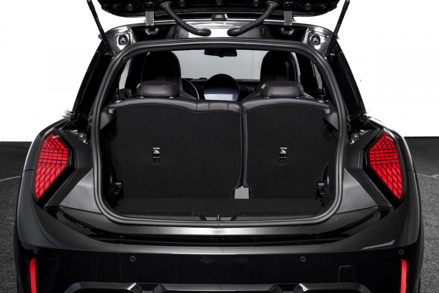 MINI Mini 2.0 Cooper S John Cooper Works XL | S/K Panodak | Dig. Cockpit | Adapt. Cruise | Elek. Stoelen-+massage+verwarming | PDC | 360 Camera | NAV + App. Connect | ECC | Harman/Kardon | LM 18" | 8364