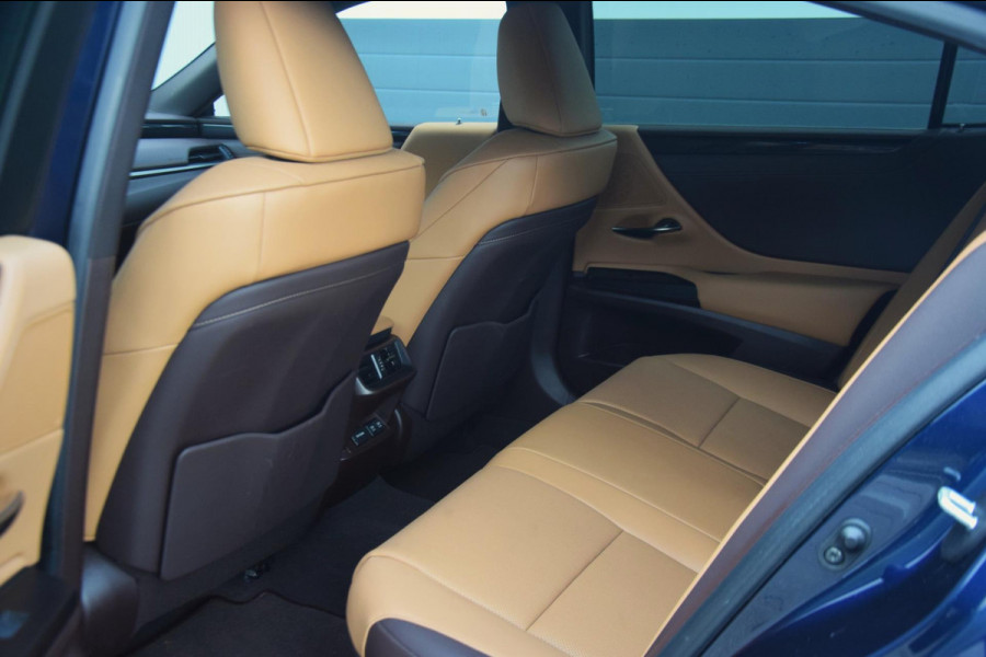 Lexus ES 300h Business Line LEDEREN BEKLEDING/KEYLESS/CAMERA