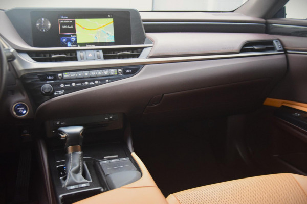 Lexus ES 300h Business Line LEDEREN BEKLEDING/KEYLESS/CAMERA