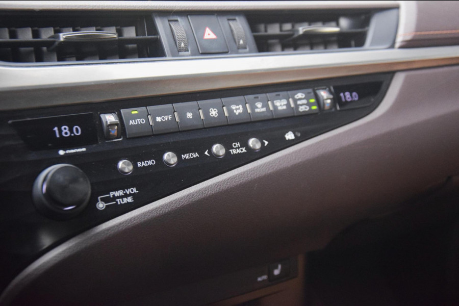 Lexus ES 300h Business Line LEDEREN BEKLEDING/KEYLESS/CAMERA