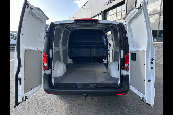 Mercedes-Benz Vito 114 CDI Lang / 9G-TRONIC / Trekhaak / Camera / Parkeersensoren / Navigatie / Cruise control / Airco / Achterdeuren Mercedes-Benz Vito 114 CDI Lang / 9G-TRONIC / Trekhaak / Camera / Parkeersensoren / Navigatie / Cruise control / Airco / Achterdeuren