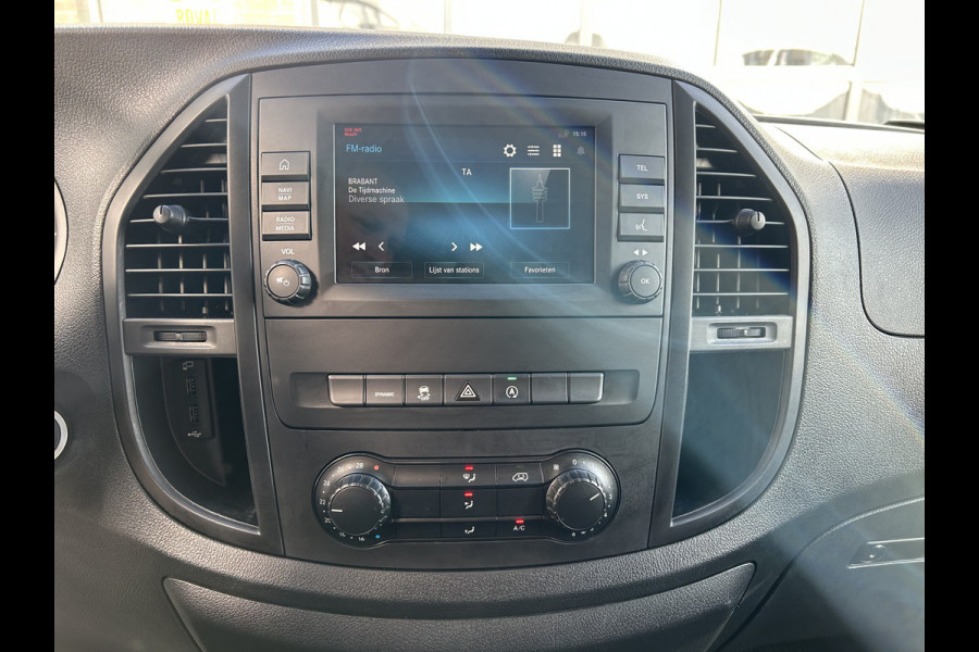Mercedes-Benz Vito 114 CDI Lang / 9G-TRONIC / Trekhaak / Camera / Parkeersensoren / Navigatie / Cruise control / Airco / Achterdeuren Mercedes-Benz Vito 114 CDI Lang / 9G-TRONIC / Trekhaak / Camera / Parkeersensoren / Navigatie / Cruise control / Airco / Achterdeuren