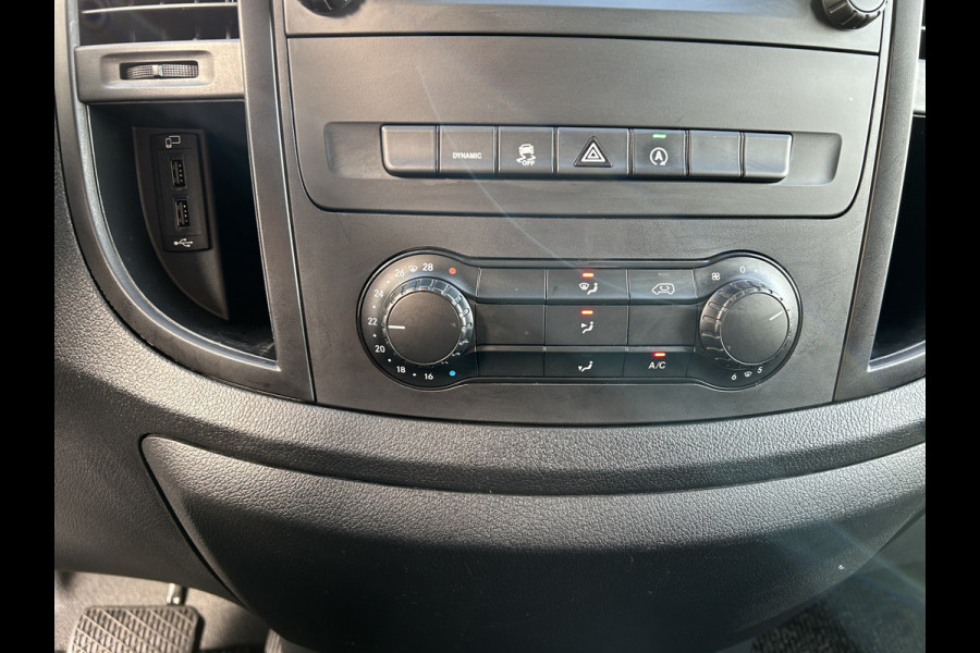 Mercedes-Benz Vito 114 CDI Lang / 9G-TRONIC / Trekhaak / Camera / Parkeersensoren / Navigatie / Cruise control / Airco / Achterdeuren Mercedes-Benz Vito 114 CDI Lang / 9G-TRONIC / Trekhaak / Camera / Parkeersensoren / Navigatie / Cruise control / Airco / Achterdeuren