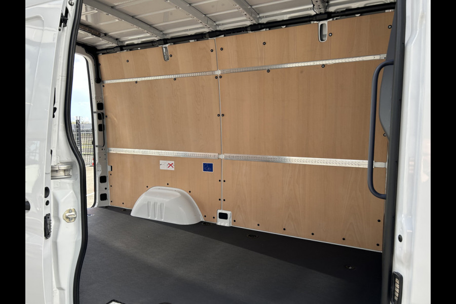 Mercedes-Benz Sprinter 317 CDI L2 H2 PRO Facelift / LED / MBUX / Navigatie / Camera / Parkeersensoren / Cruise control / Airco / 270 Graden achterdeure Mercedes-Benz Sprinter 317 CDI L2 H2 PRO Facelift / LED / MBUX / Navigatie / Camera / Parkeersensoren / Cruise control / Airco / 270 Graden achterdeure